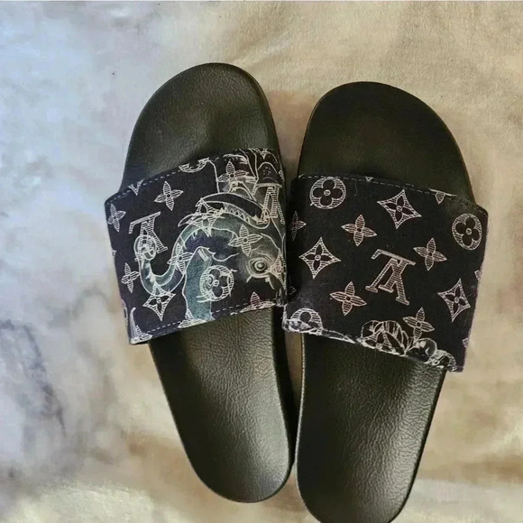 Louis Vuitton Authentic Mens - Picture 2 of 7